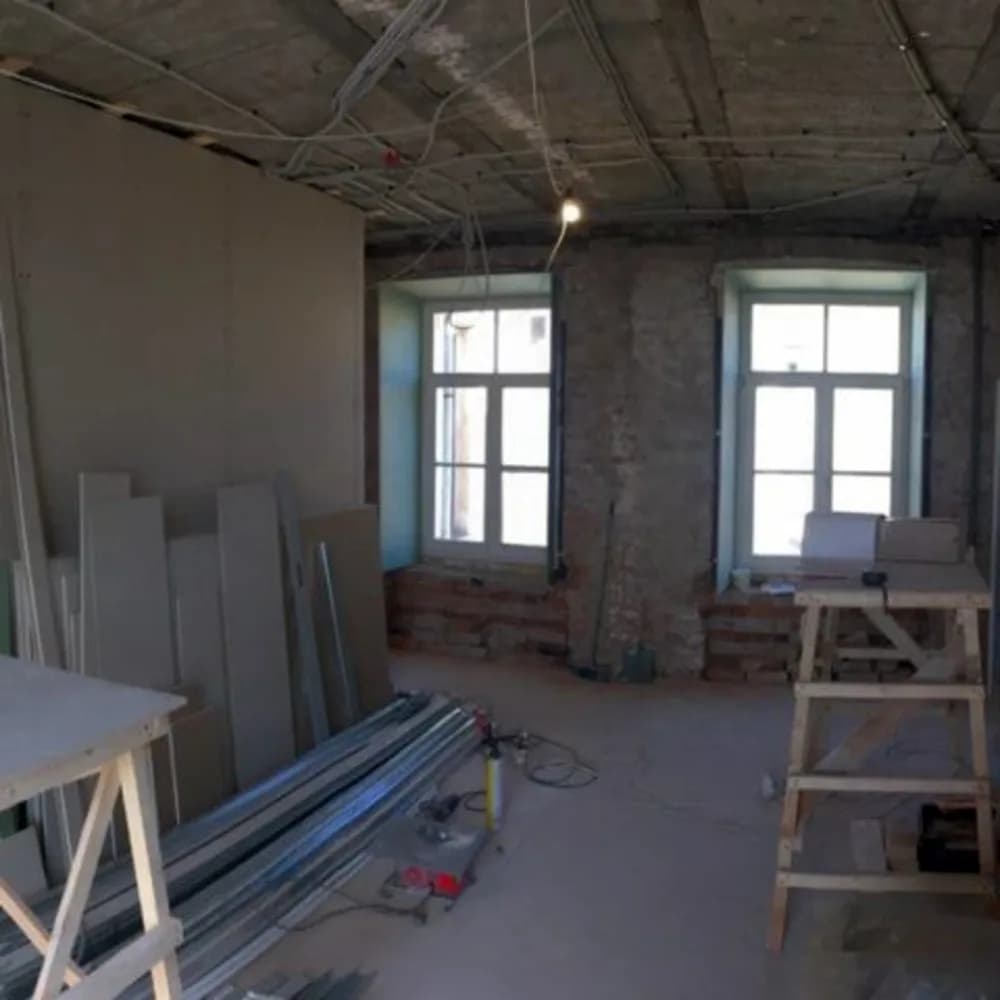 מבט על החלל לפני תחילת העבודות